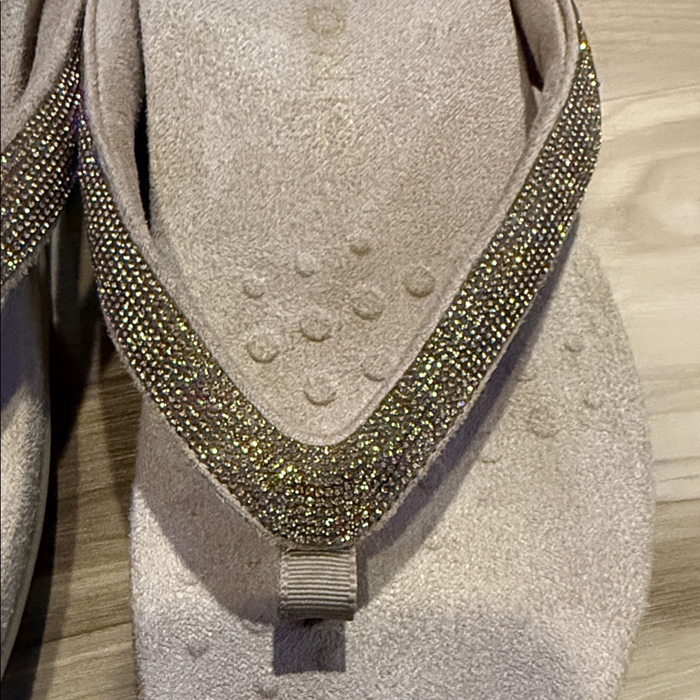Vionic Women's Champagne Bead-Embellished Thong Sandals - Picture 2 of 5